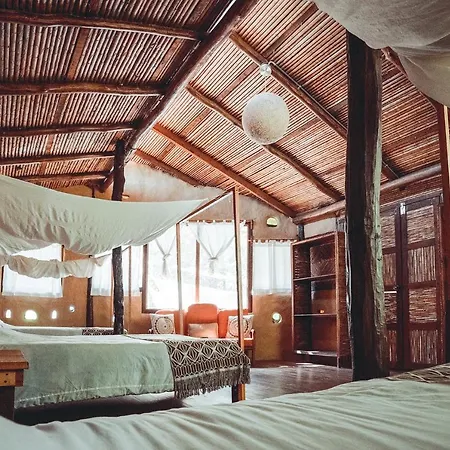 Chirapa Manta Amazon Lodge Lamas Exterior photo