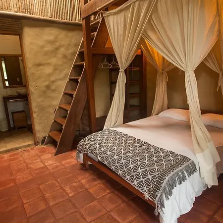 Chirapa Manta Amazon Lodge Lamas Exterior photo